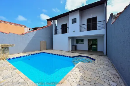 Sobrado com 4 Quartos à venda, 237m² no Josedy, Peruíbe