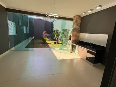 Casa com 3 Quartos à venda, 164m² no Novo Mundo, Uberlândia