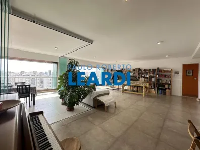 Apartamento com 3 Quartos à venda, 161m² no Vila Romana, São Paulo