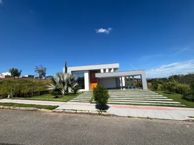 Casa de Condomínio com 3 Quartos para alugar, 300m² no Teixeirinha, Betim