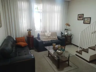 Sobrado com 3 Quartos à venda, 183m² no Vila Domitila, São Paulo