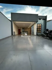 Casa com 3 Quartos para alugar, 150m² no Jardim Europa, Uberlândia
