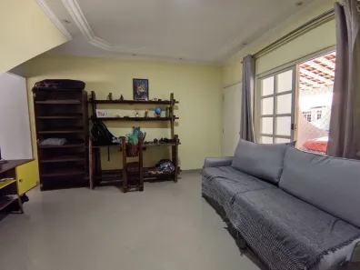 Sobrado com 2 Quartos à venda, 110m² no Jardim Califórnia, Jacareí