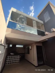 Casa com 3 Quartos à venda, 180m² no Cabral, Contagem