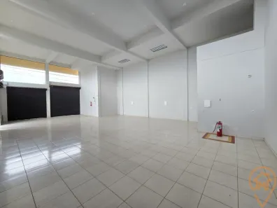 Galpão/Depósito/Armazém para alugar, 570m² no Alto Boqueirão, Curitiba