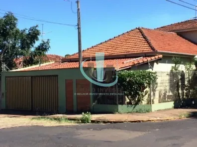 Casa com 4 Quartos à venda, 221m² no Centro, Araraquara