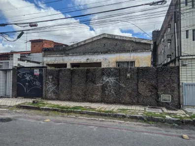 Casa com 6 Quartos à venda, 380m² no Pici, Fortaleza