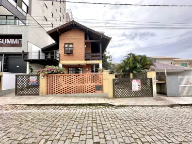 Casa com 6 Quartos à venda, 350m² no Itacolomi, Balneário Piçarras