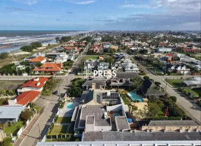 Casa com 4 Quartos à venda, 250m² no XANGRI-LÁ, Xangri-lá