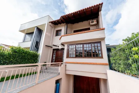 Casa com 3 Quartos à venda, 350m² no Vila Assunção, Porto Alegre