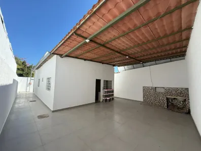 Casa com 3 Quartos à venda, 180m² no Arapoanga, Brasília