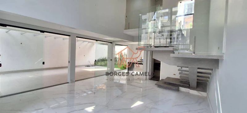 Casa com 3 quartos — Santa Lúcia, Belo Horizonte