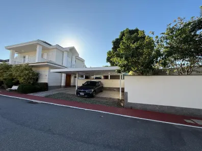 Casa de Condomínio com 4 Quartos para alugar, 280m² no Mata da Praia, Vitória