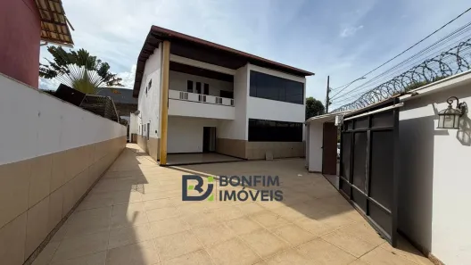 Casa com 6 Quartos à venda, 570m² no Jardim Alice, Governador Valadares