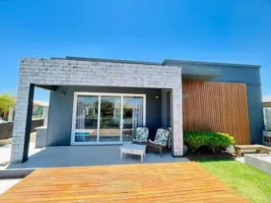 Casa com 4 Quartos à venda, 200m² no XANGRI-LÁ, Xangri-lá