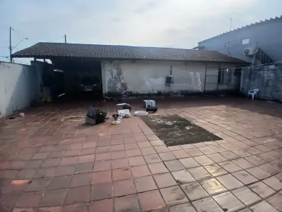 Casa com 2 Quartos à venda, 237m² no Samambaia, Praia Grande