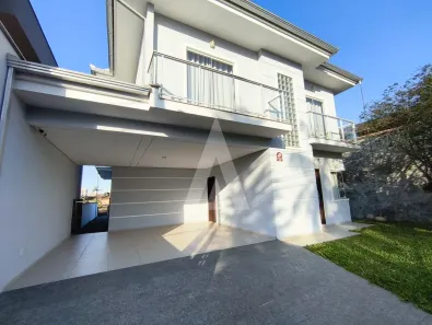 Casa com 4 Quartos para alugar, 198m² no Costa e Silva, Joinville