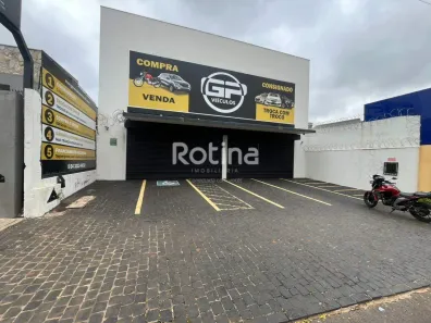 Ponto Comercial para alugar, 498m² no Pampulha, Uberlândia