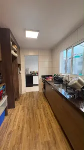 Casa de Condomínio com 4 Quartos para alugar, 140m² no Chácaras Saudáveis e Encantadoras, Jundiaí