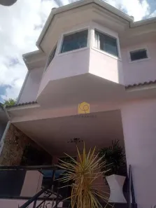 Casa com 4 Quartos à venda, 226m² no Vila Valqueire, Rio de Janeiro