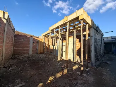 Sobrado com 3 Quartos à venda, 125m² no Cajuru, Curitiba
