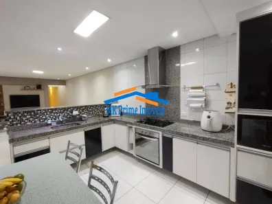 Sobrado com 3 Quartos à venda, 204m² no Jardim Elvira, Osasco