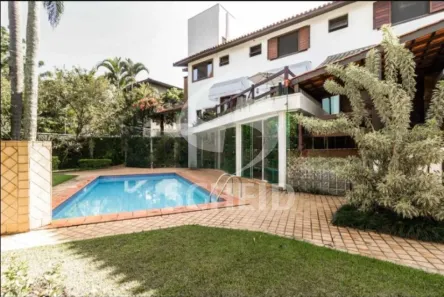 Casa com 6 Quartos à venda, 572m² no Vila Tramontano, São Paulo