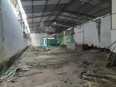 Galpão/Depósito/Armazém à venda, 1000m² no Madureira, Rio de Janeiro