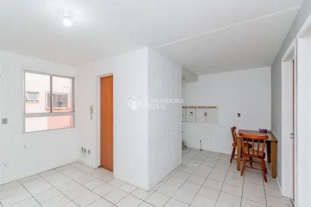 Apartamento com 2 Quartos para alugar, 40m² no Rubem Berta, Porto Alegre