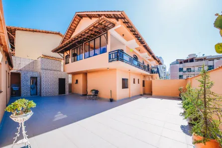 Sobrado com 2 Quartos à venda, 158m² no Teixeiras, Juiz de Fora