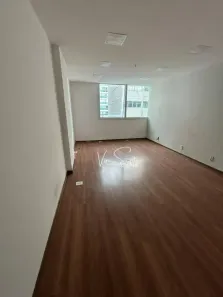 Sala Comercial à venda, 34m² no Praia da Costa, Vila Velha