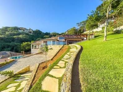 Casa com 8 Quartos à venda, 460m² no Ferradura, Armação dos Búzios