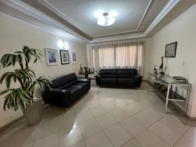 Casa de Condomínio com 3 Quartos à venda, 277m² no Parque Residencial Alcântara, Londrina
