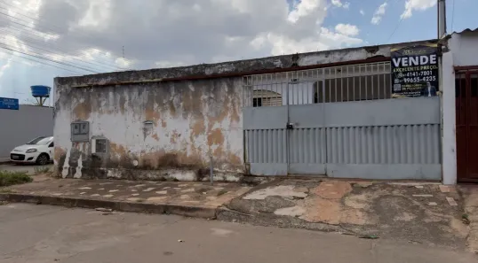 Casa com 5 Quartos à venda, 300m² no Santa Maria, Brasília