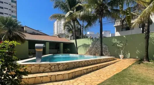Casa com 4 Quartos à venda, 156m² no Saraiva, Uberlândia