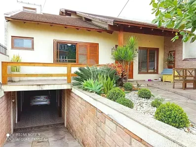 Casa de Condomínio com 3 Quartos à venda, 250m² no Mário Quintana, Porto Alegre