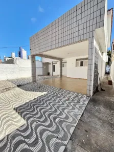 Casa com 5 Quartos à venda, 329m² no Barro Vermelho, Natal