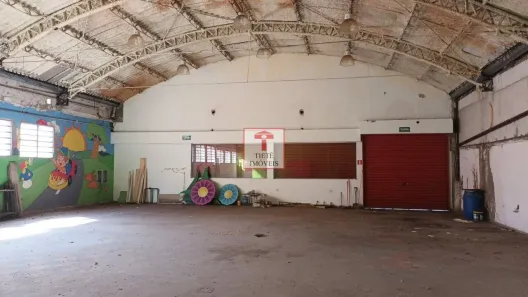 Galpão/Depósito/Armazém à venda, 680m² no Bosque da Saúde, São Paulo
