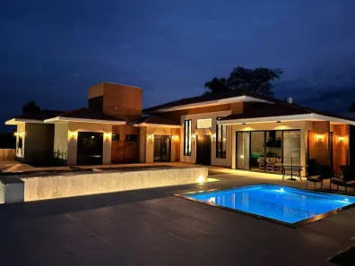 Casa com 4 Quartos à venda, 293m² no Centro, Paranapanema