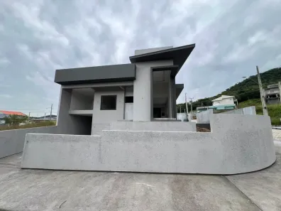 Casa com 3 Quartos à venda, 140m² no Forquilhas, São José