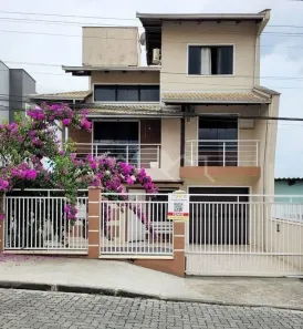 Sobrado com 3 Quartos à venda, 140m² no Boehmerwald, Joinville