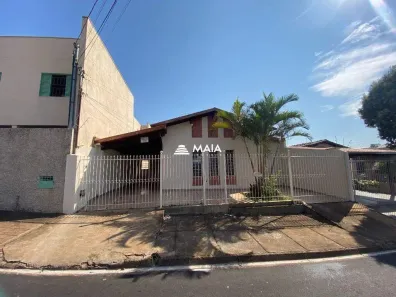 Casa com 3 Quartos à venda, 253m² no Conjunto Guanabara, Uberaba
