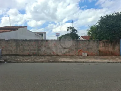 Lote/Terreno à venda, 300m² no Vila Carolina, Itapetininga