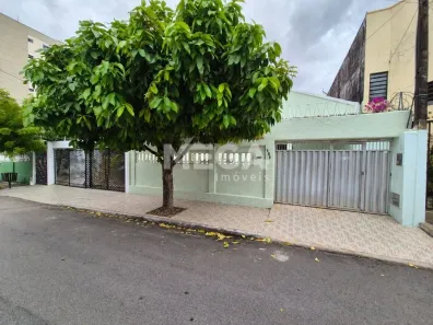 Casa com 3 Quartos para alugar, 207m² no Monte Castelo, Fortaleza
