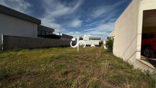 Lote/Terreno à venda, 420m² no Boa Vista, Anápolis