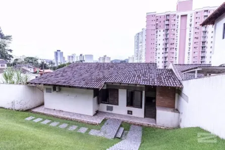 Casa com 3 Quartos à venda, 400m² no Vila Nova, Blumenau