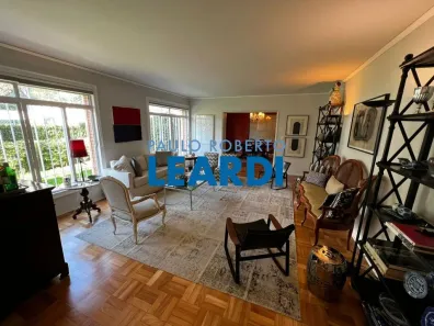 Sobrado com 3 Quartos à venda, 552m² no Pacaembu, São Paulo