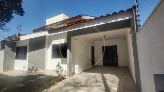Casa com 3 Quartos para alugar, 150m² no Zona 08, Maringá