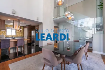 Apartamento com 2 Quartos à venda, 210m² no Jardim Fonte do Morumbi, São Paulo