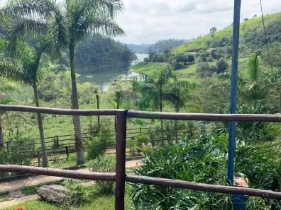 Fazenda/Sítio com 3 Quartos à venda, 200m² no Jardim São Luiz, Jacareí